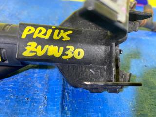 Форсунка омывателя правая TOYOTA PRIUS ZVW30 85207-47010 2 ракурс