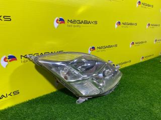 Фара правая TOYOTA ISIS ANM15 81110-44260 3 ракурс Фара правая TOYOTA ISIS ANM15 81110-44260 3 ракурс