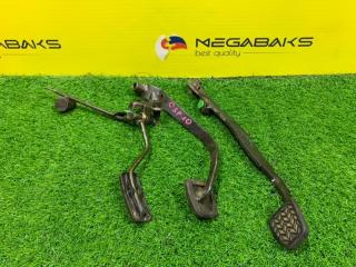 Педаль сцепления TOYOTA VITZ NCP10 2 ракурс