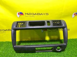 Консоль магнитофона MAZDA BONGO SK82V F8 S47P55210A 1 ракурс