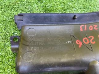 Защита радиатора TOYOTA HIACE KDH206 17312-30021 2 ракурс Защита радиатора TOYOTA HIACE KDH206 17312-30021 2 ракурс