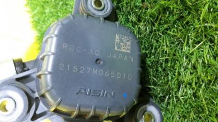 Помпа инвертора HONDA LEGEND KC2 JNB 21527 M065010 2 ракурс