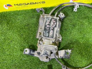 Механизм стояночного тормоза NISSAN LEAF ZE0 5 ракурс