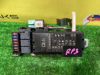 Блок предохранителей HONDA STEP WAGON RP3 L15B 2 ракурс