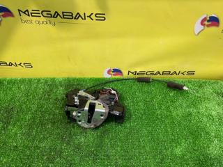Замок двери правый передний TOYOTA HARRIER ACU30 3 ракурс