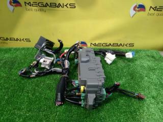 Блок предохранителей HONDA STEP WAGON RP3 L15B 116RI-000305 5 ракурс