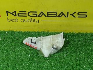 Крепление бампера правое заднее TOYOTA VOXY ZRR70 3ZR-FE 52155-28110 3 ракурс