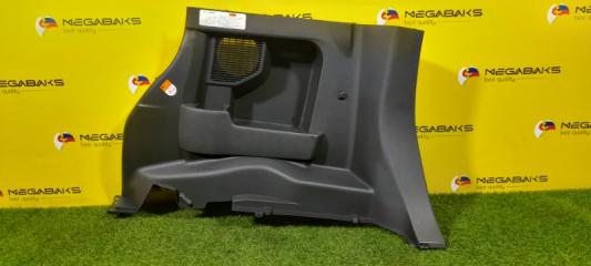 Обшивка багажника правая задняя TOYOTA TANK M900 62640-B1120 1 ракурс Обшивка багажника правая задняя TOYOTA TANK M900 62640-B1120 1 ракурс
