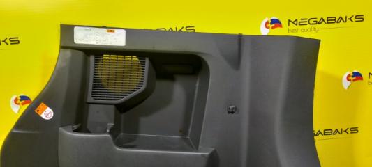 Обшивка багажника правая задняя TOYOTA TANK M900 62640-B1120 4 ракурс Обшивка багажника правая задняя TOYOTA TANK M900 62640-B1120 4 ракурс