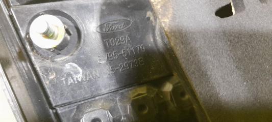 Стоп-вставка правая FORD ESCAPE LFA EV95-51180 3 ракурс