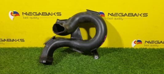 Воздухозаборник TOYOTA VOXY ZRR75 17752-37110 1 ракурс Воздухозаборник TOYOTA VOXY ZRR75 17752-37110 1 ракурс