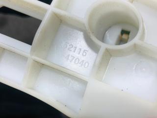 Крепление бампера правое переднее TOYOTA PRIUS ZVW30 52115-47040 3 ракурс