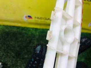 Крепление бампера правое переднее TOYOTA PRIUS ZVW30 52115-47040 5 ракурс