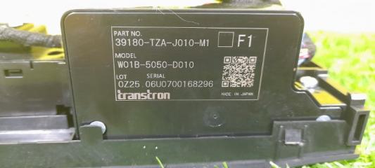Светильник салона HONDA FIT GR4 39180-TZA-J010-M1 3 ракурс