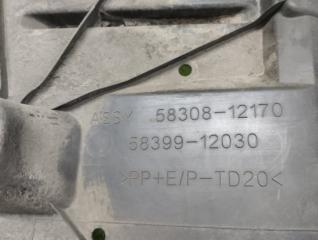 Защита бампера задняя TOYOTA AURIS NZE181 58308-12170 3 ракурс