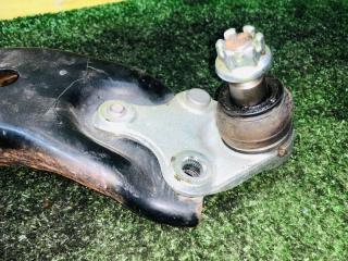 Рычаг правый передний TOYOTA AURIS NZE181 1NZ-FE 48068-12300 2 ракурс