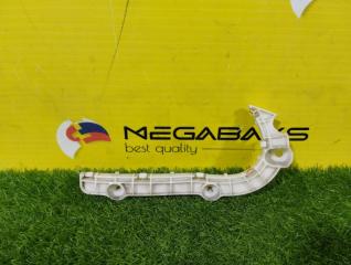 Крепление бампера правое переднее MITSUBISHI OUTLANDER CW5W 6400A588 1 ракурс
