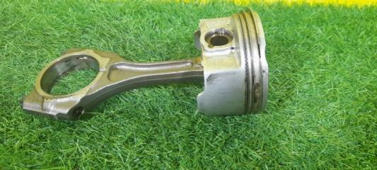 Поршень правый SUBARU IMPREZA GP7 FB20 3 ракурс