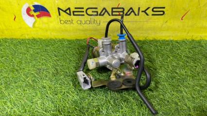 Клапан пневмоподвески TOYOTA CELSIOR UCF11 1UZ-FE 3 ракурс