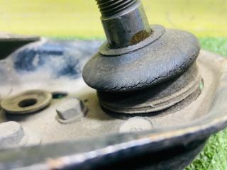 Рычаг правый передний MAZDA BONGO SSF8V 3 ракурс