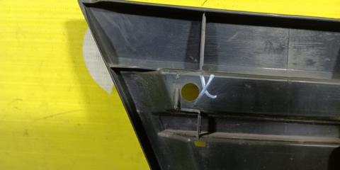 Решетка радиатора NISSAN CARAVAN VWE25 62310 VX50A 3 ракурс