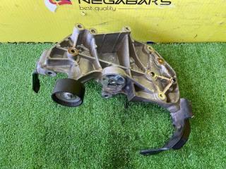Крепление компрессора кондиционера MITSUBISHI CANTER FEA 4P10 2 ракурс