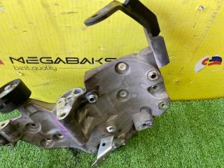 Крепление компрессора кондиционера MITSUBISHI CANTER FEA 4P10 5 ракурс