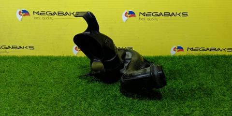 Воздухозаборник TOYOTA VOXY ZRR80 17751-37140 1 ракурс Воздухозаборник TOYOTA VOXY ZRR80 17751-37140 1 ракурс