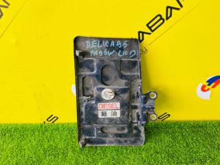 Лючок бензобака MITSUBISHI DELICA PA5W 2 ракурс