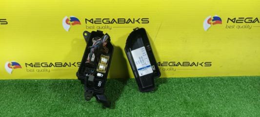 Блок предохранителей TOYOTA GRANVIA KCH16 1KZ-TE 4 ракурс
