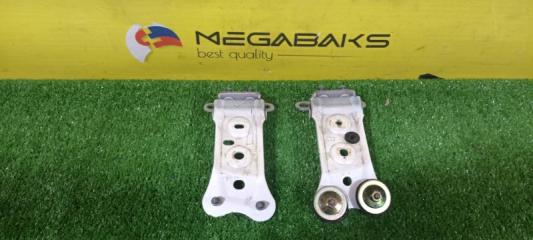 Петля стекла багажника TOYOTA VISTA ARDEO SV55 3S-FE 6881032020 2 ракурс