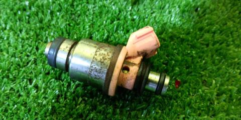 Инжектор SUBARU IMPREZA GG2 EJ152 16611AA480 2 ракурс Инжектор SUBARU IMPREZA GG2 EJ152 16611AA480 2 ракурс