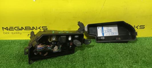 Блок предохранителей TOYOTA GRAND HIACE VCH16 5VZ-FE 3 ракурс