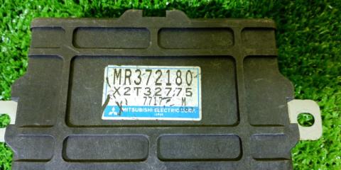 Электронный блок MITSUBISHI PAJERO V45W MR372180 2 ракурс