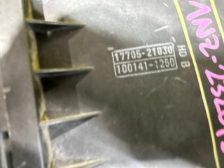 Корпус воздушного фильтра TOYOTA IST NCP65 1NZ-FE 17705-21030 5 ракурс Корпус воздушного фильтра TOYOTA IST NCP65 1NZ-FE 17705-21030 5 ракурс