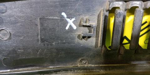 Накладка на крыло правая задняя TOYOTA HIACE KZH106 62905-95J00 3 ракурс