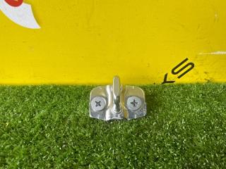 Петля дверная HONDA INTEGRA DC5 K20A 74813S6MZ01 1 ракурс Петля дверная HONDA INTEGRA DC5 K20A 74813S6MZ01 1 ракурс