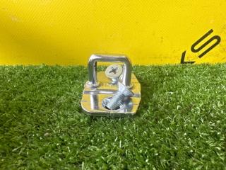 Петля дверная HONDA INTEGRA DC5 K20A 74813S6MZ01 2 ракурс Петля дверная HONDA INTEGRA DC5 K20A 74813S6MZ01 2 ракурс