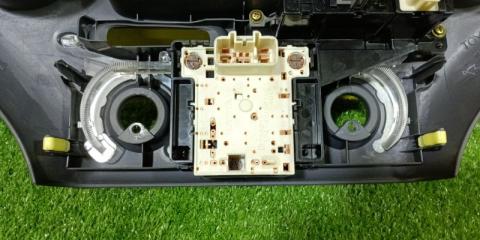Блок управления климат-контролем TOYOTA VITZ NCP15 2NZ-FE 5541252020B0 5 ракурс