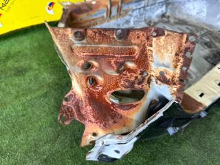 Rear cut TOYOTA ESQUIRE ZRR80 5 ракурс