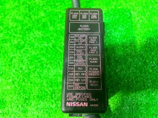 Блок предохранителей NISSAN PRIMERA HP11 SR20DE 24382 5J005 3 ракурс