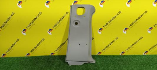 Обшивка стойки кузова правая задняя NISSAN CARAVAN VRE24 TD27 76913 46N00 1 ракурс