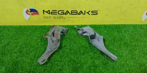 Петля капота TOYOTA PRIUS NHW10 1NZ-FXE 53410-47010 2 ракурс