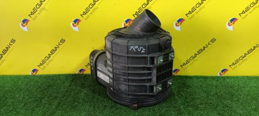 Корпус воздушного фильтра TOYOTA TOYOACE XZU414 N04C-T 3 ракурс