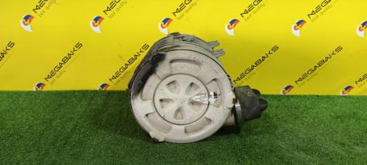 Корпус воздушного фильтра TOYOTA DYNA XZU414 N04C-T 4 ракурс Корпус воздушного фильтра TOYOTA DYNA XZU414 N04C-T 4 ракурс