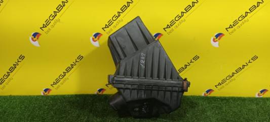 Корпус воздушного фильтра NISSAN PRESAGE NU30 KA24DE 3 ракурс