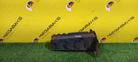 Крепление жесткости бампера правое переднее MAZDA BONGO SK 1 ракурс