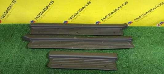 Накладка на порог ISUZU BIGHORN UBS69 4JG2T 1 ракурс Накладка на порог ISUZU BIGHORN UBS69 4JG2T 1 ракурс