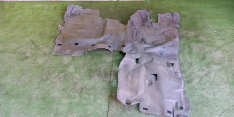 Ковер пола передний TOYOTA HIACE KDH206 1KD 58518-26C41 2 ракурс