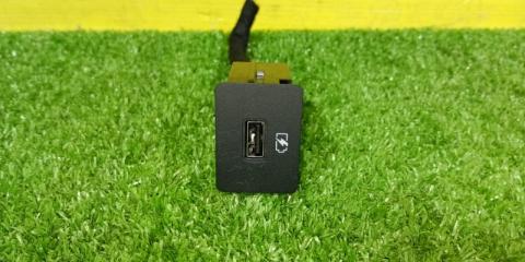 Вход usb NISSAN NOTE SNE13 HR12DE 220302SD1 5 ракурс